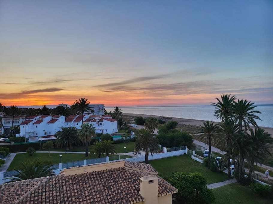 Atardecer Unico En La Playa Apartment Denia Bagian luar foto